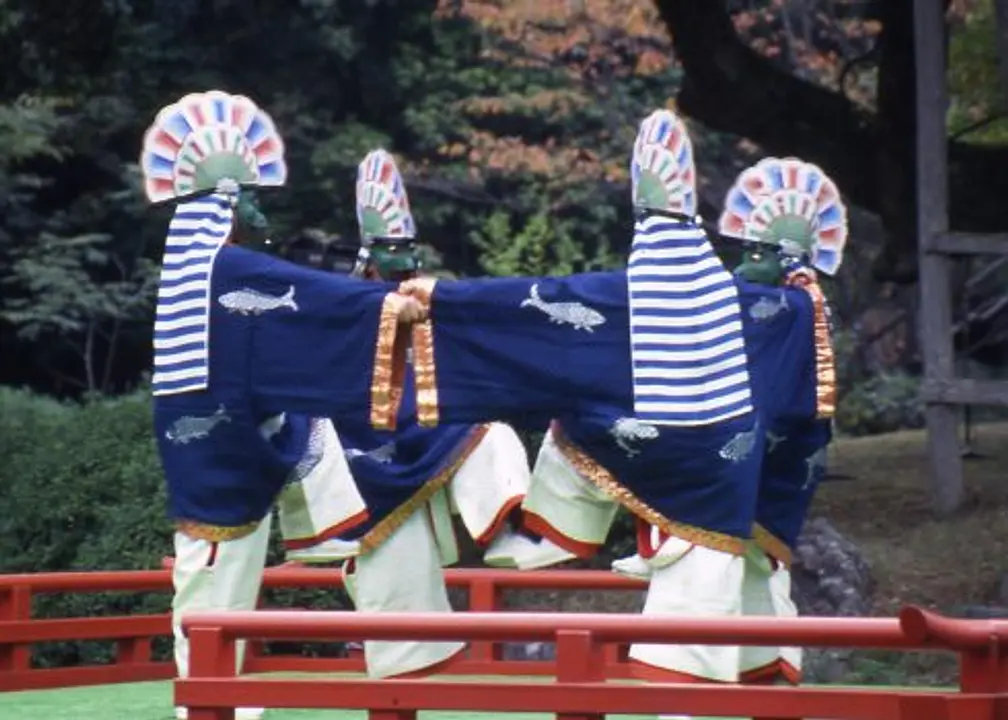 Enjoy traditional Bugaku and Gagaku court music and dance! Meiji-sai/Bunka no hi Manyo Gagaku-kai