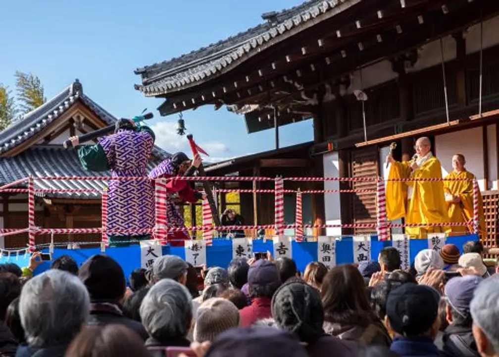 護摩を焚いて厄除け祈願。節分会／大安寺