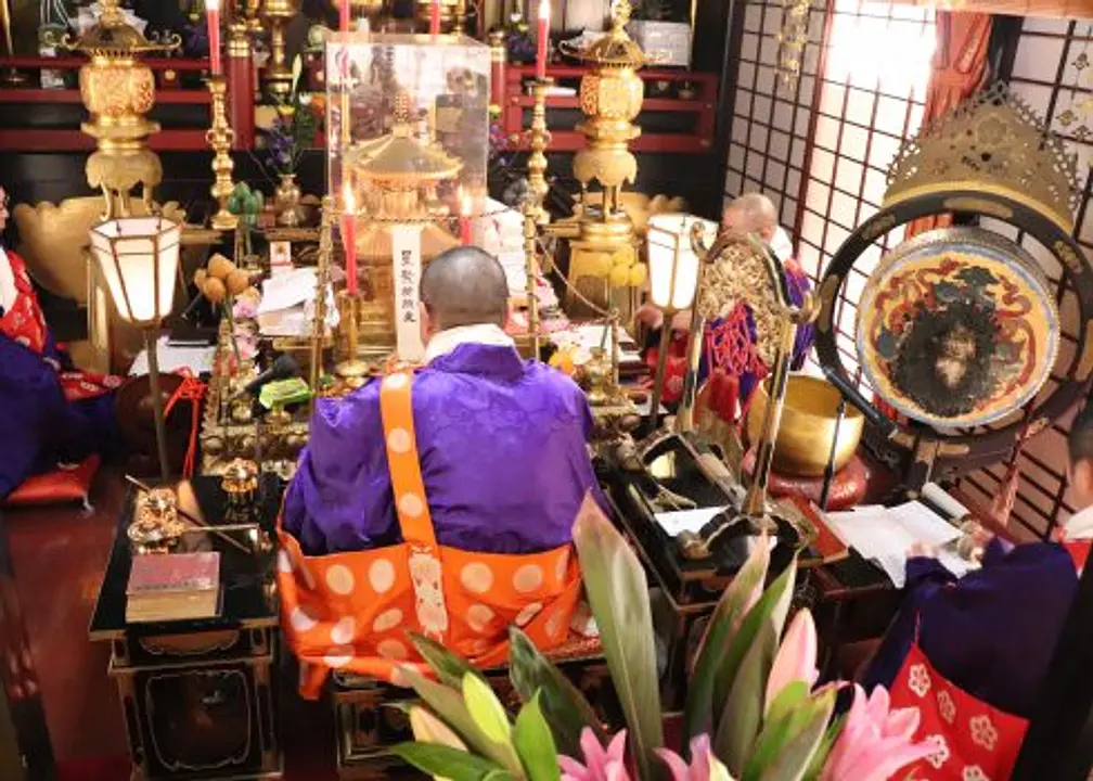 對當年星祈願，除厄，開運。「節分星祭法會」／靈山寺。